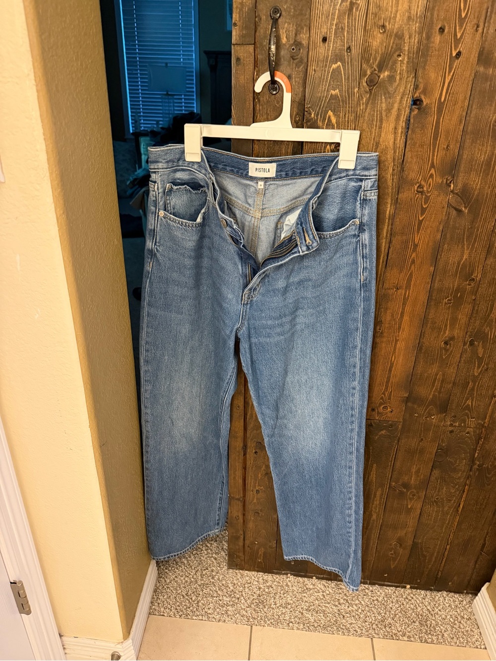 pistola Medium Wash Straight-Leg Jeans